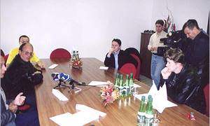 Фоторепортаж с пресс-конференции 30 сентября 2005 г., посвященной Дню переводчика